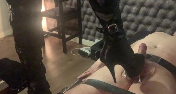 Ladydarkangeluk Onlyfans Just A Little Ball Crushing
