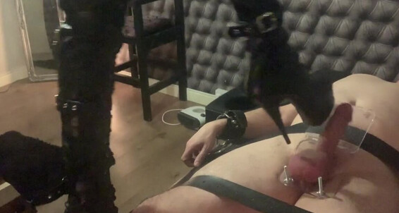 Ladydarkangeluk Onlyfans Just A Little Ball Crushing
